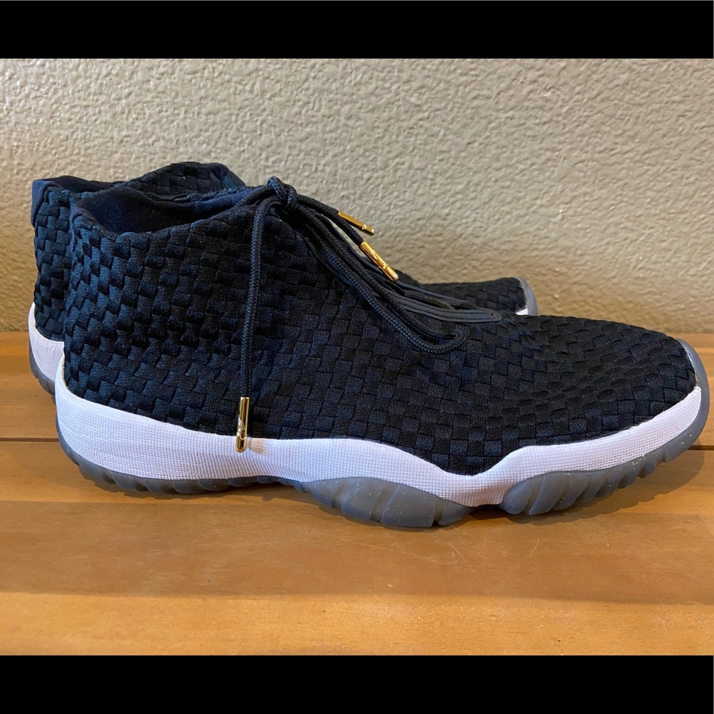 Jordan Future Black White Gold